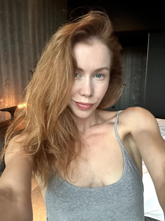 Say hi if you want to cum on those abs 😉