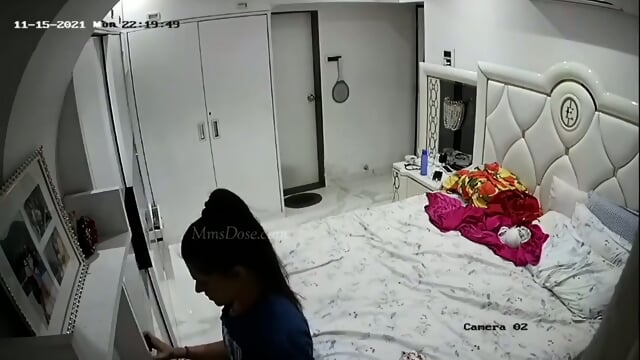 CCTV Indian Couple