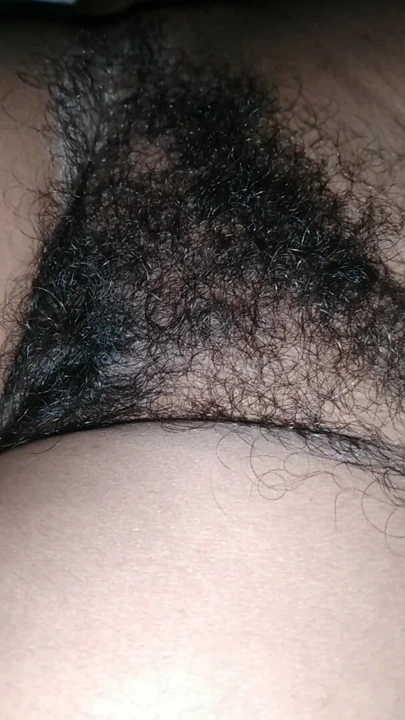 Sri Lankan wife's hairy pussy