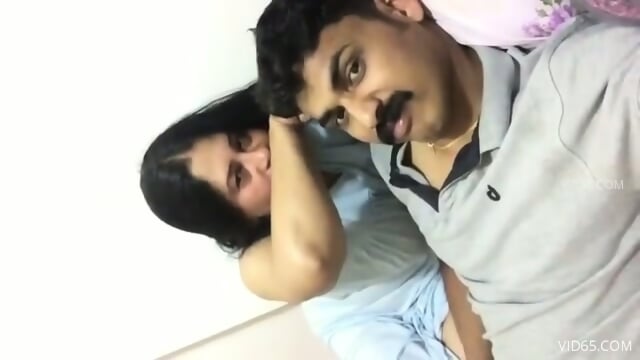 Tamil Housewife Having Affair With Neighbour
