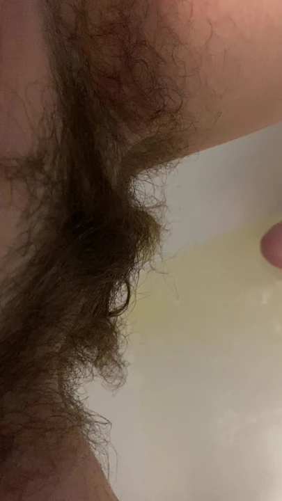 Pissing in the bathtub hairy cunt