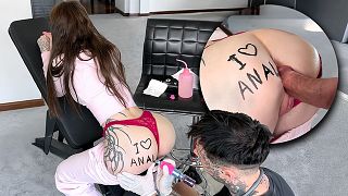 Another Day in the Life of a Tattoo Artist SexDater - pinkloving