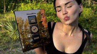 VLOG 12: Unboxing a Gift from PORNHUB (100K bottom)