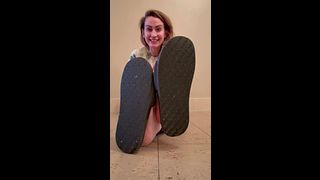 Real Yoga Teacher Shows Her Perfect Pink Soft Soles Between Classes - Studio Sole Tease