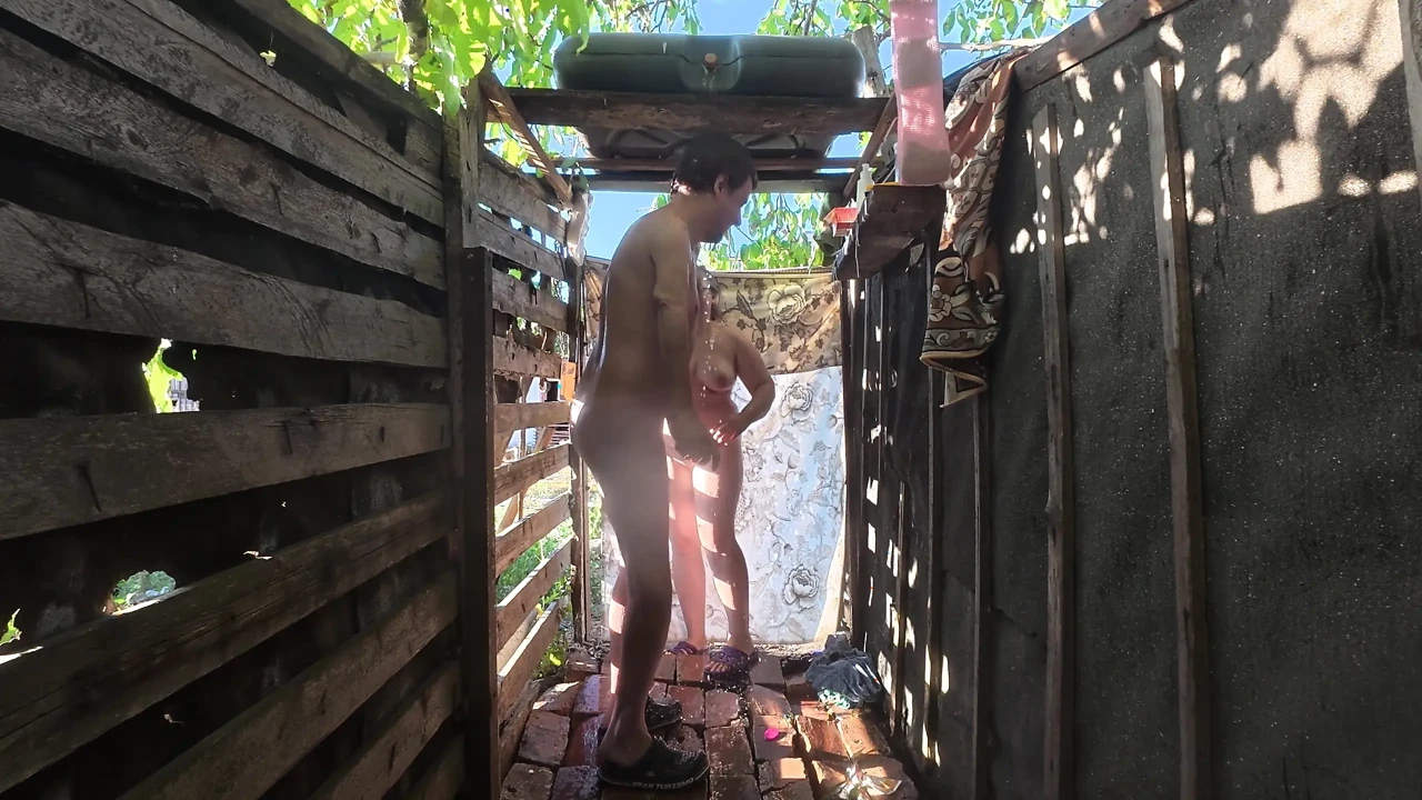 Outdoor Shower Couple