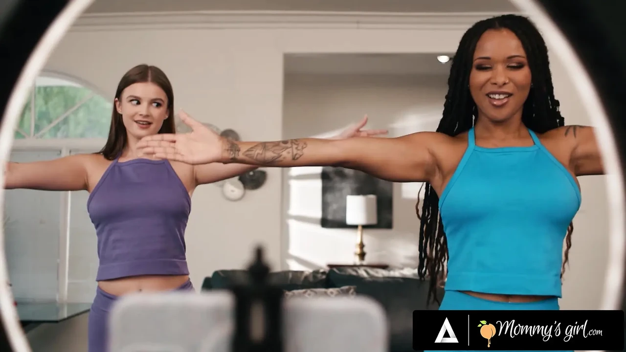 MOMMY'S GIRL - Sky Wonderland Spots Stepmom Cali Sweets’ Ripped Leggings & Turns Workout Into Sex