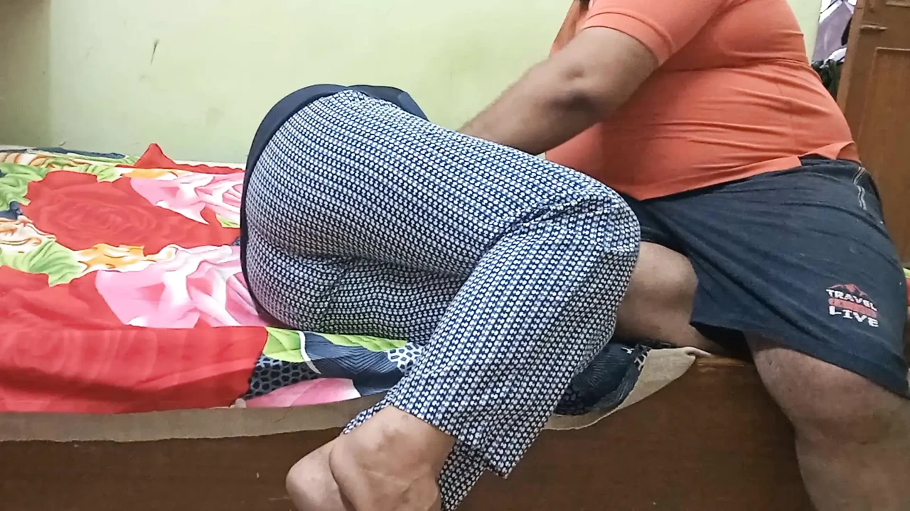 Hot Bengali aunty doggystyle fucking by doctor, when she went to clinic